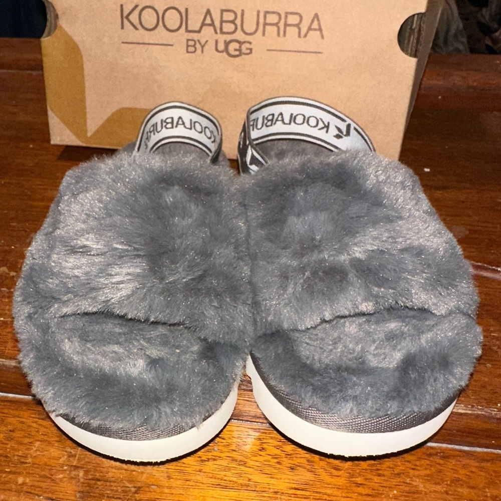 Kids koolaburra slides size 12 - Picture 2 of 7